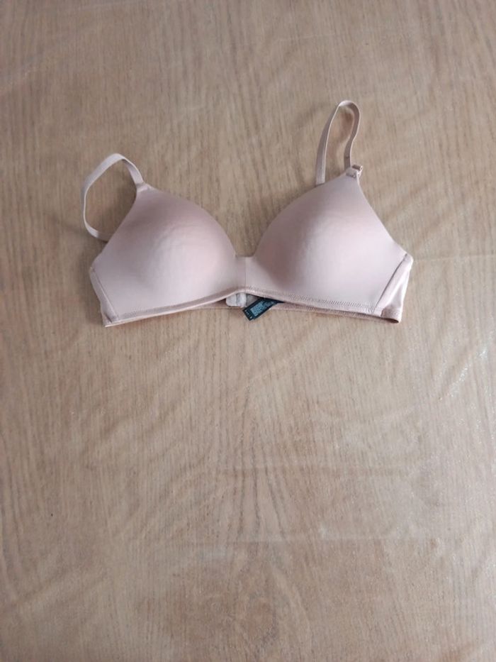 Soutien gorge couleur chair
