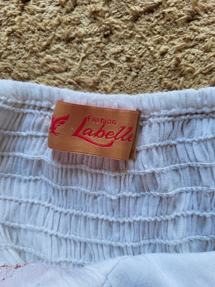 Robe neuve hippie chic bohème blanche avec broderies - Fashion Labelle - photo numéro 15