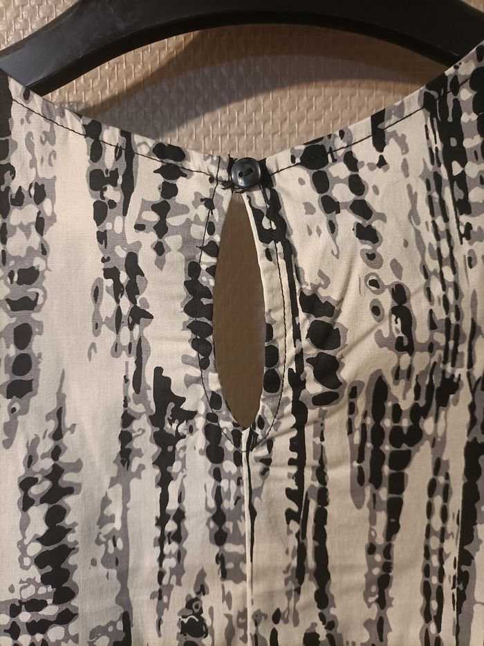 Débardeur crème beige et noir motif ligne verticale - photo numéro 2