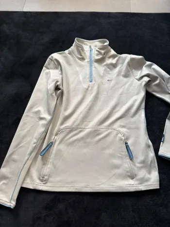 Pull Nike