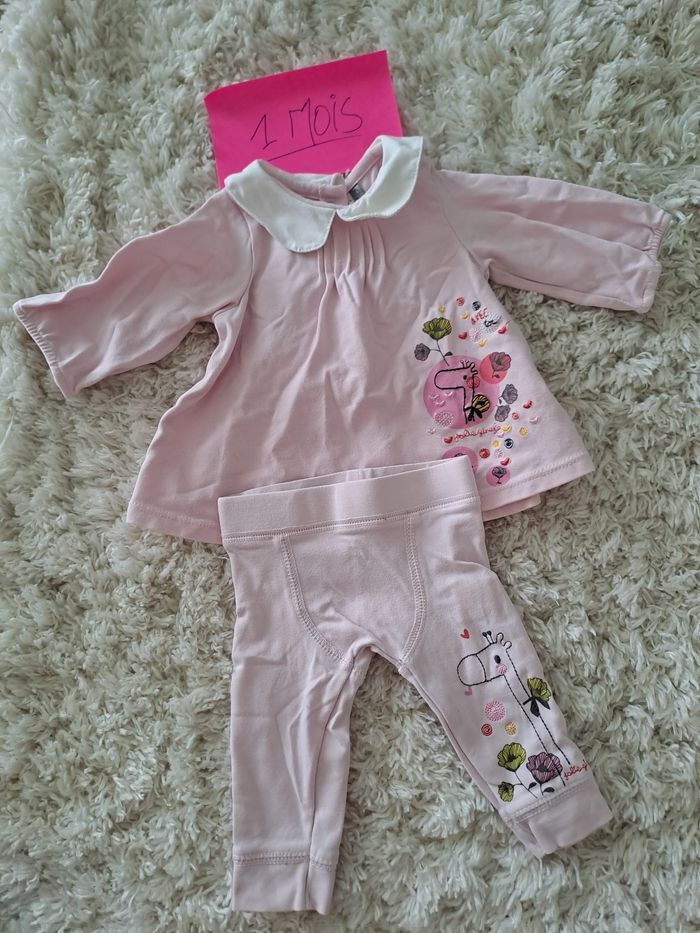 Lot vêtement fille 1 mois - photo numéro 3