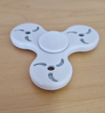 Hand spinner 3 branches - TB état