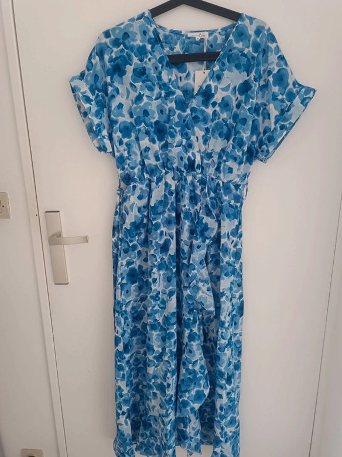 Robe longue d'été bleu à fleurs Taille M Emma & Ella Neuf avec étiquette - photo numéro 5