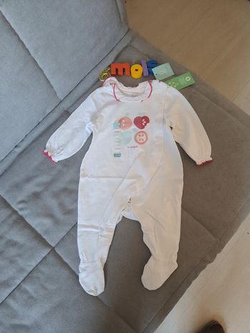 Pyjama dors-bien Obaïbi taille 6 mois neuf avec étiquettes
