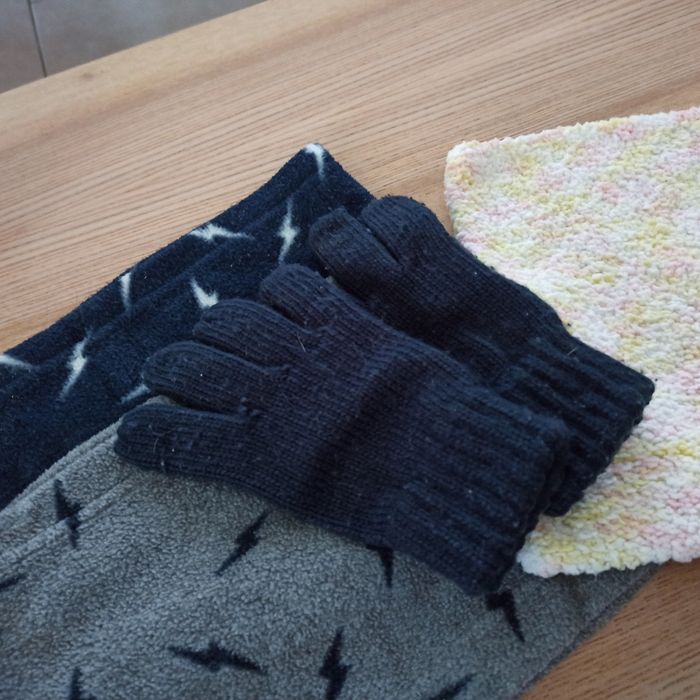 Lot Tours de cou et gants