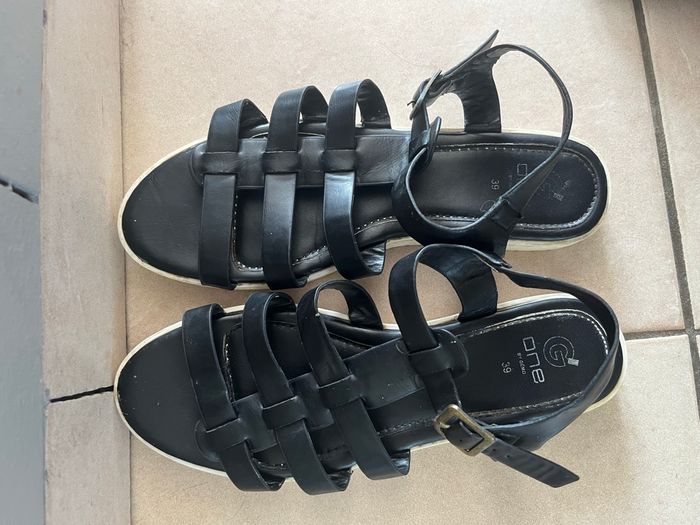 Nu pieds femme