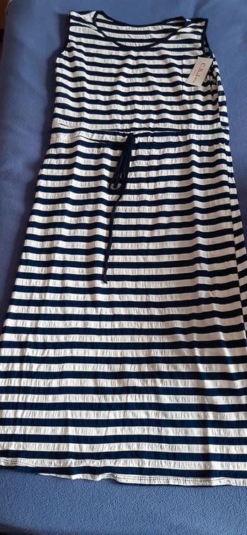 Robe marine taille 5