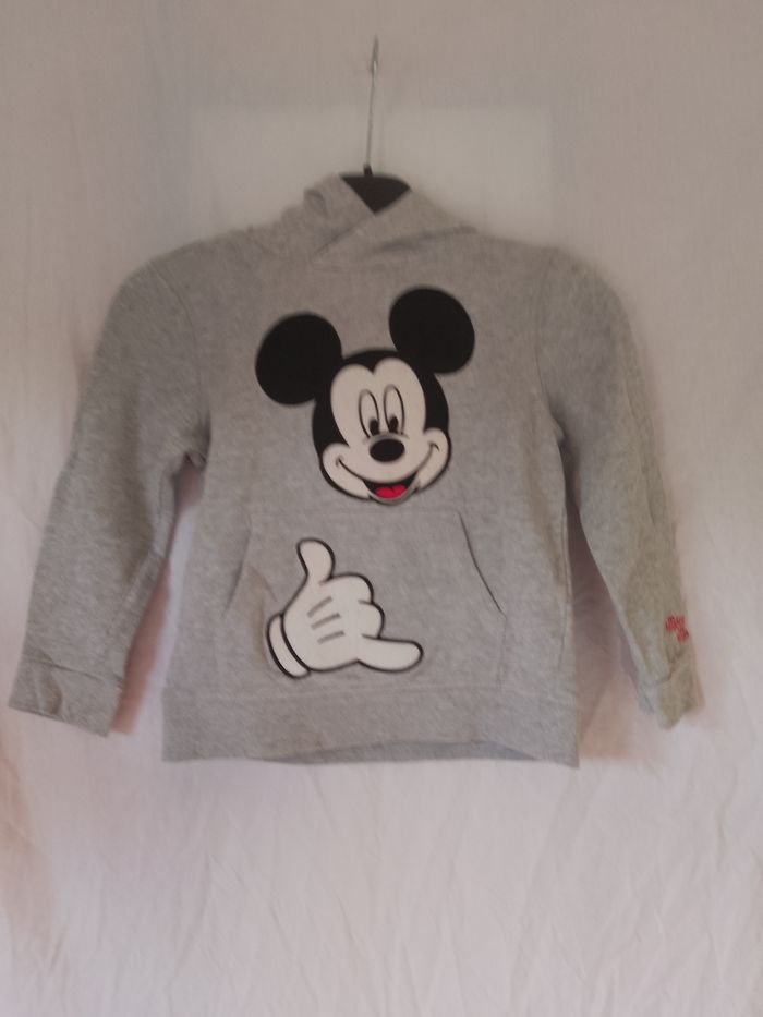 Sweat à capuche Mickey Disney de chez Orchestra