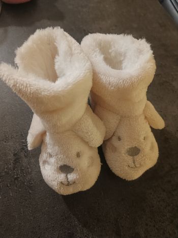 chaussons souples pour enfant en rose clair pointure 19 