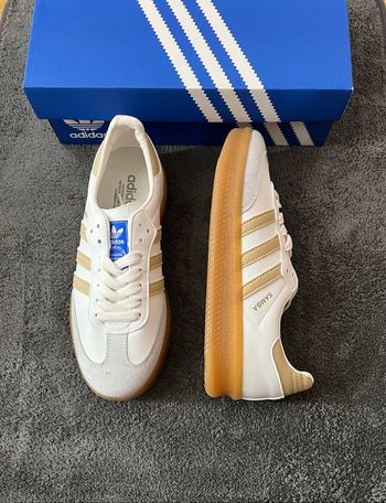 Basket Adidas samba hautes semelles blanche et beige taille 40