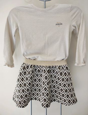 4 ans ensemble teeshirt Tape à l'oeil et jupe Vertbaudet