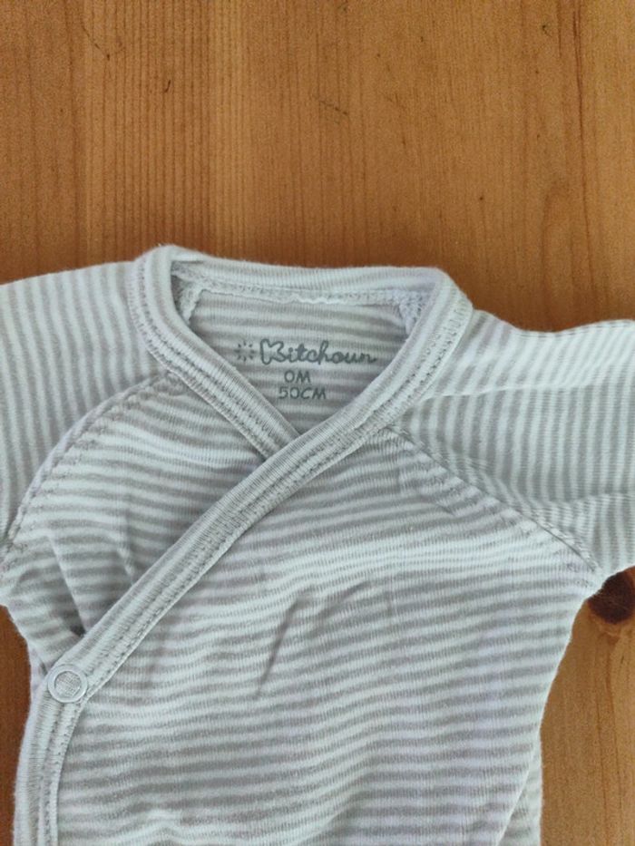 Lot 2 bodies et 1 pyjama Kiabi - photo numéro 7
