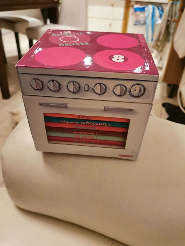 Lot de 8 livres de recettes 120 au total joliment présentés