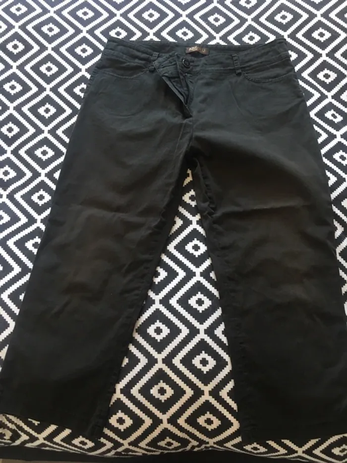 Pantalon 3/4 taille 44