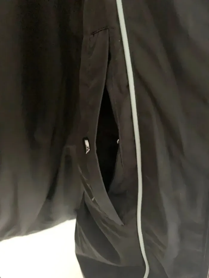 Veste matelassée , doudoune noire C&A avec ceinture, taille M - photo numéro 7