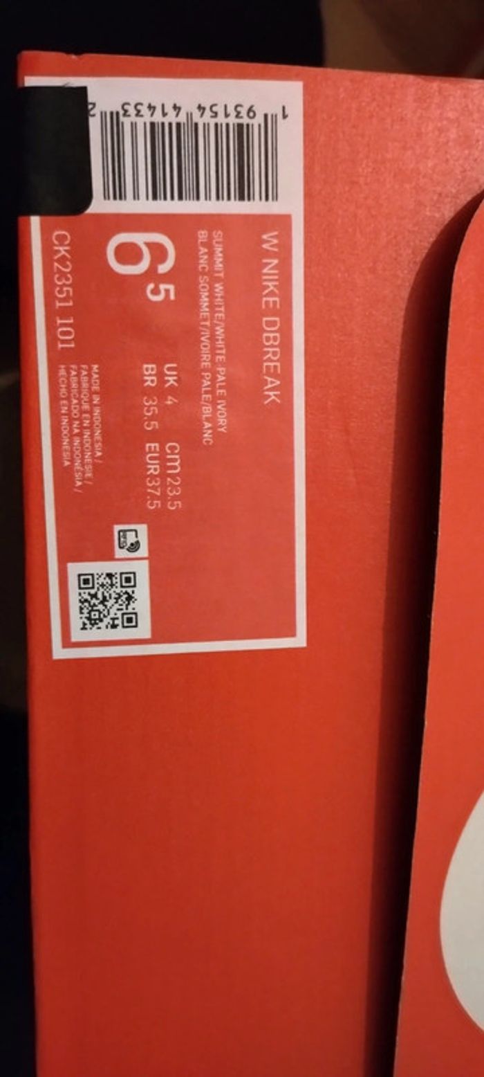 Baskets Nike Dbreak neuves jamais portées dans leur boîte d'origine taille 37.5 - photo numéro 7