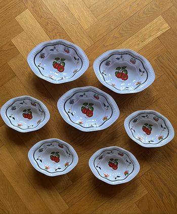Lots de 7 plats en plastique vintage