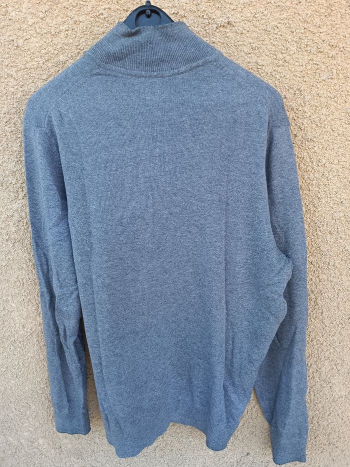 Pull léger, ouverture au col - photo numéro 2