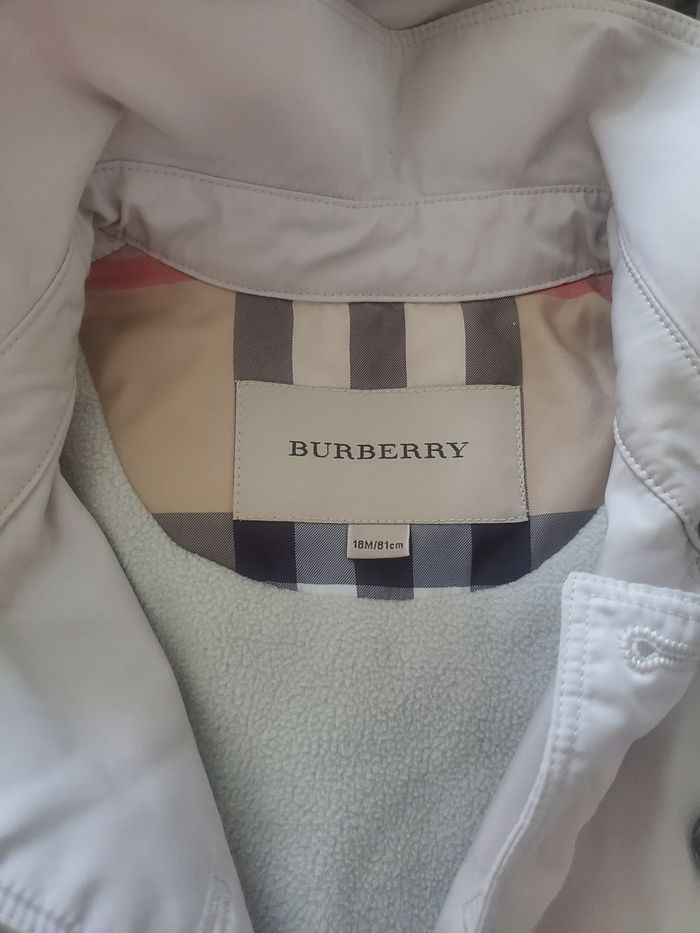 Authentique trench burberry fille 18 mois très bon état - photo numéro 2