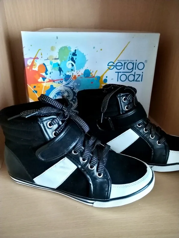 Baskets montantes Sergio Todzi pointure 36 neuves