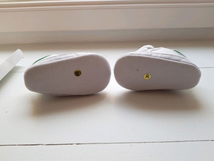 Chaussure/chausson bébé - photo numéro 3