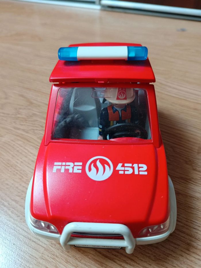 Voiture d'intervention du chef des pompiers Playmobil - photo numéro 7