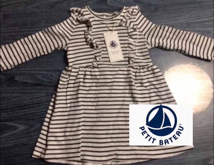 Robe neuve petit bateau 12 mois valeur 50€