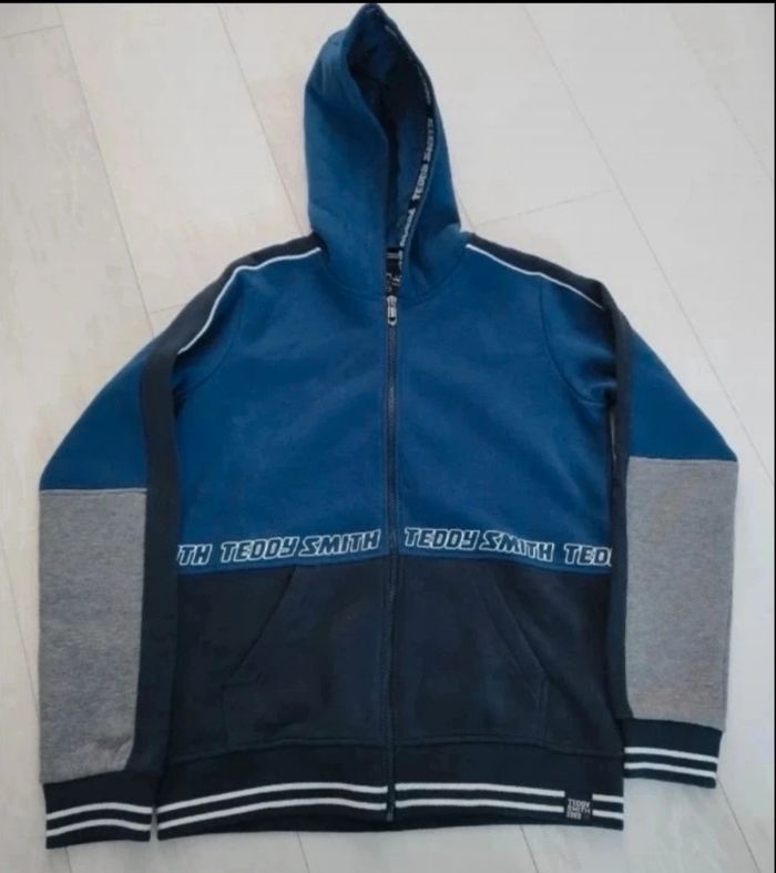Sweat zippé à capuche - photo numéro 2