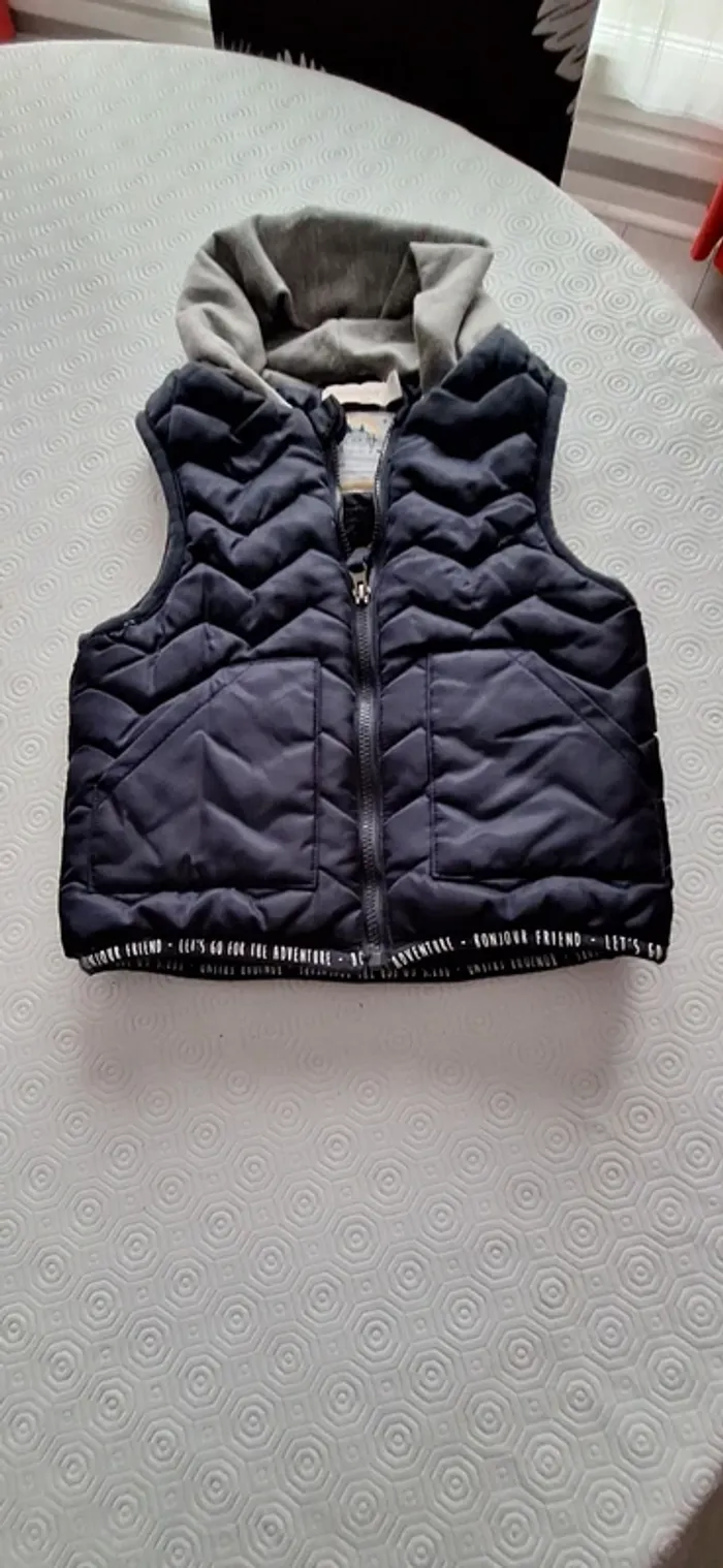 Lot vêtements 24 MOIS - photo numéro 2