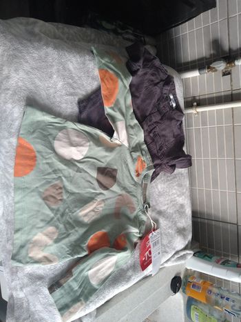 2 tee shirts dont 1 orchestra neuf