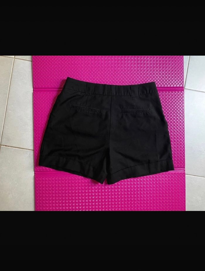Short taille haute noir