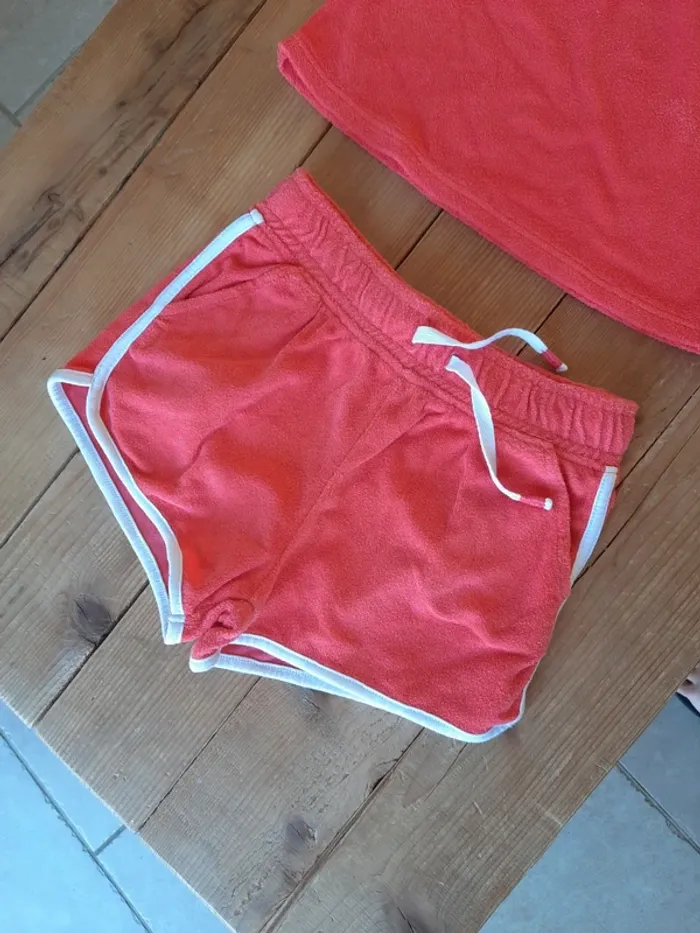 Ensemble short / débardeur - photo numéro 2