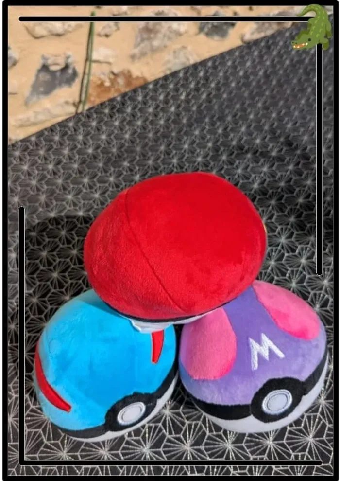 Pokéball en peluche rouge - photo numéro 5