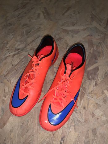 Chaussures Foot salle Nike Taille 44