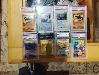 8 cartes psa Pokémon dont 1 pickachu gold 
