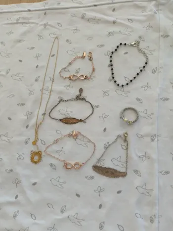 Lot bijoux