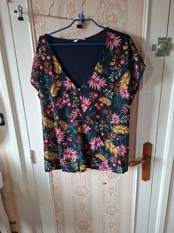 Tee shirt fleuri