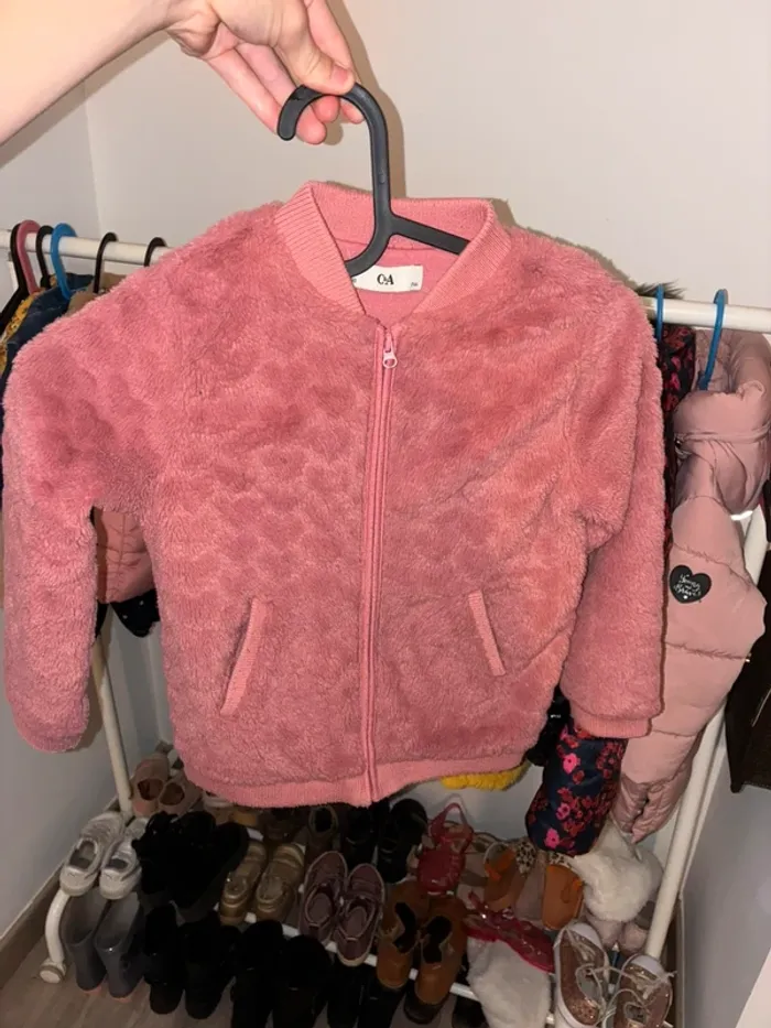 Manteau fausse fourrure