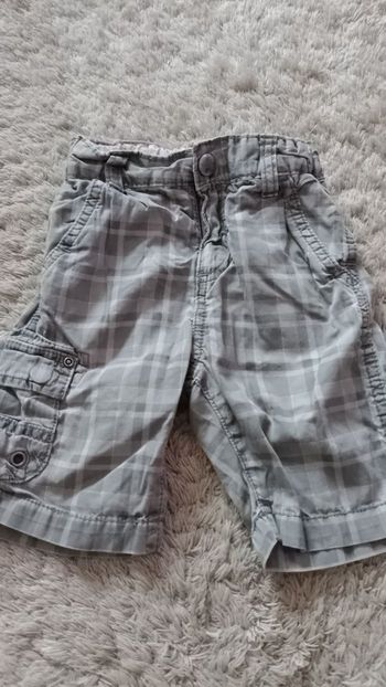 Bermuda taille 2-3 ans / 98 cm