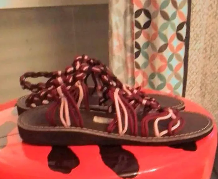 Paire de sandales cuir tressage artisanal la tatane femme p 37