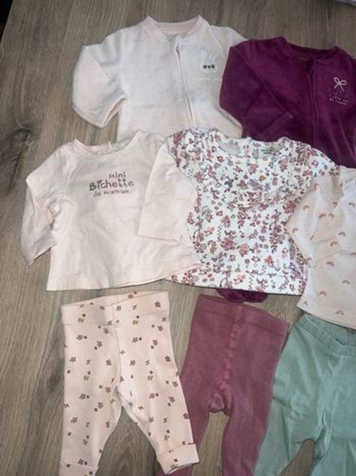 Lot vêtement fille 1 mois - photo numéro 5
