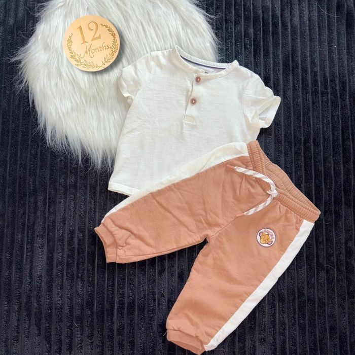 Ensemble t shirt + pantalon