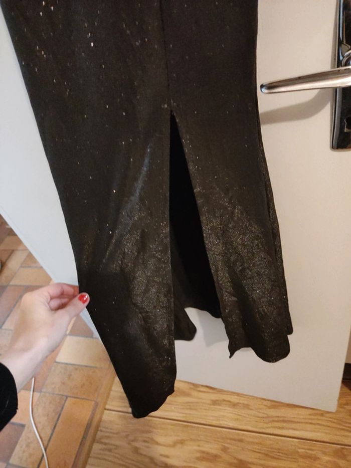 Robe de soirée fendue à paillettes - photo numéro 3