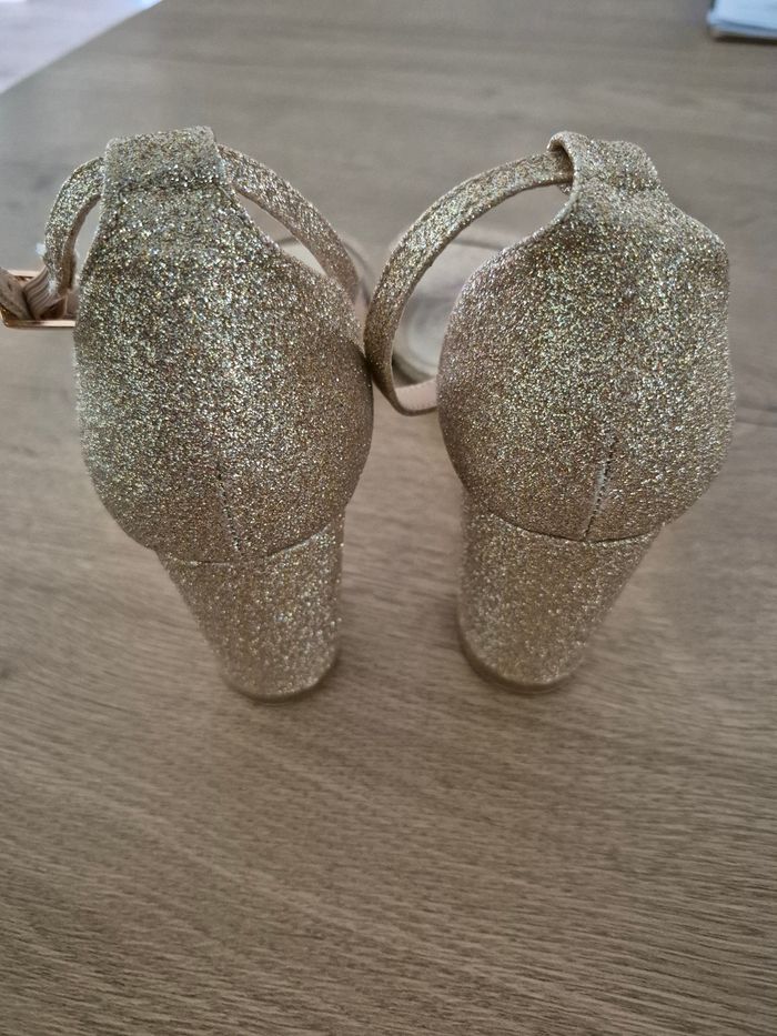Sandales champagne pailletées La Bottine Souriante 40 - photo numéro 4