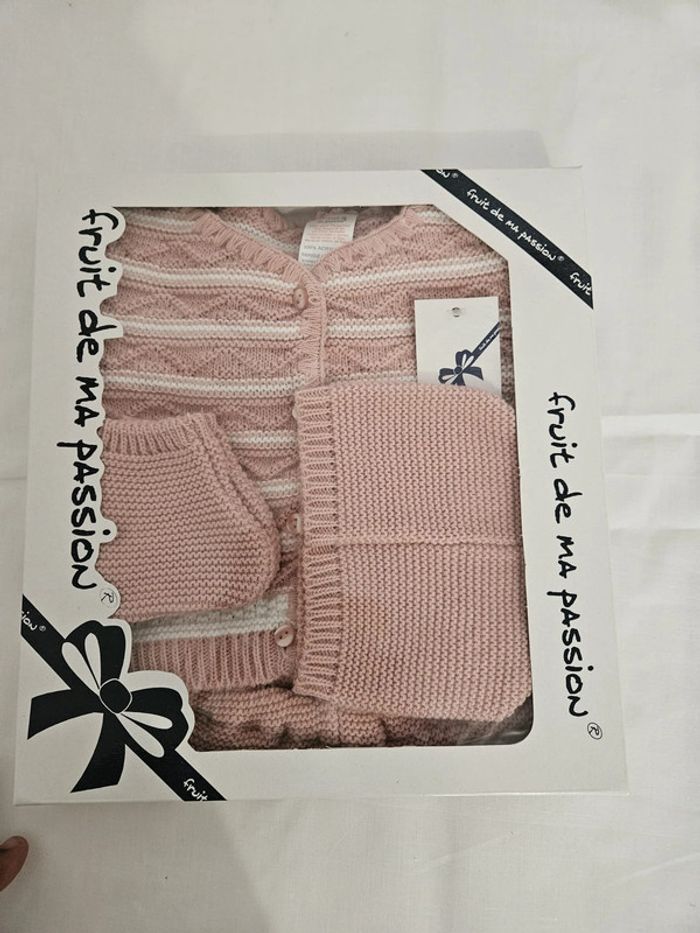Coffret cadeau ensemble 4 pièces rose pour bébé fille - photo numéro 2
