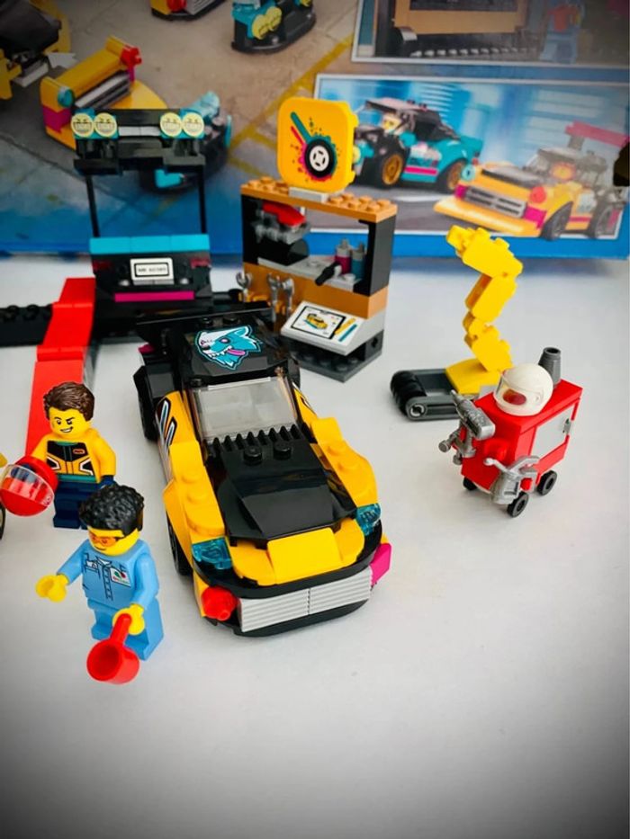 LEGO City 60389 - Le Garage de Customisation - Complet avec Boîte et Notice - photo numéro 6