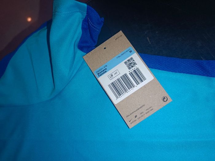 Tee shirt Nike taille M - photo numéro 3