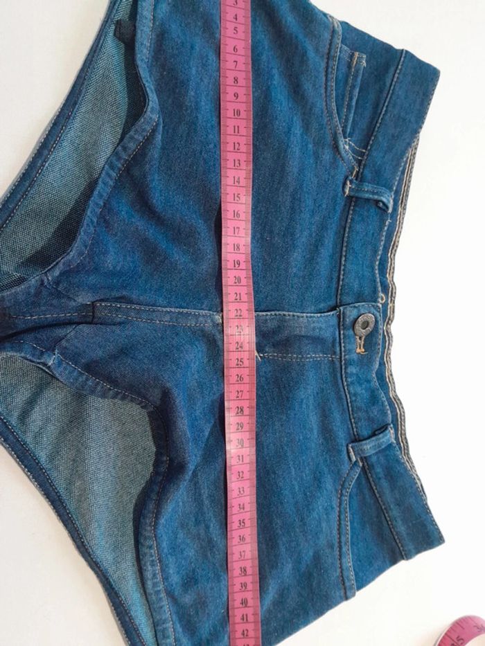 Petit short moulant levis - photo numéro 11