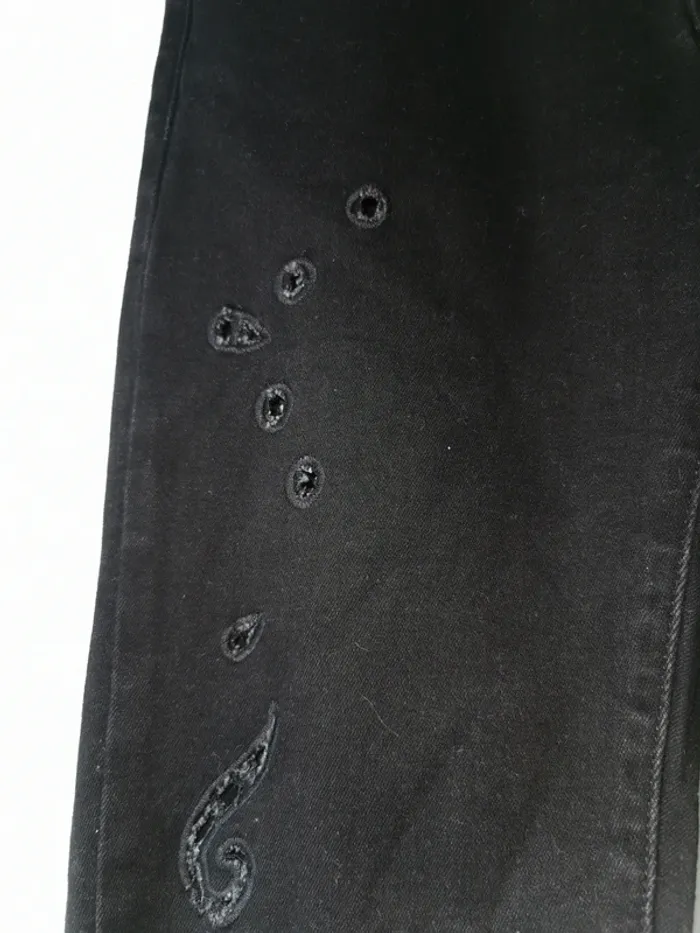 Superbe jean slim noir - Taille 38 - photo numéro 3