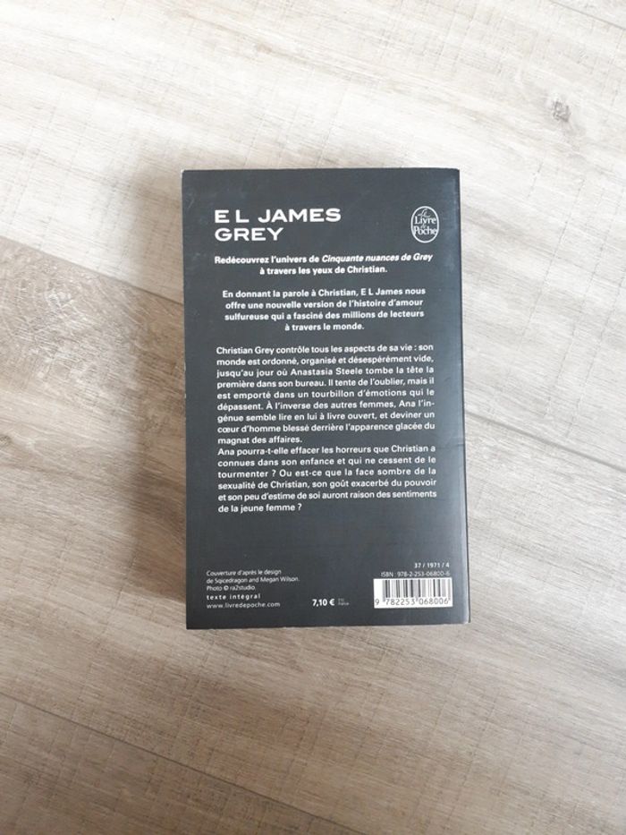 El James - Grey - photo numéro 2